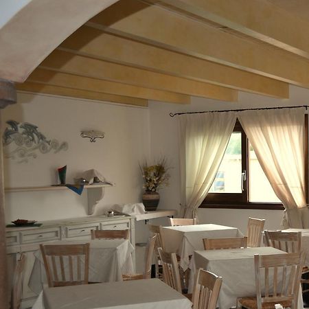 Hotel Delfino Arzachena Esterno foto