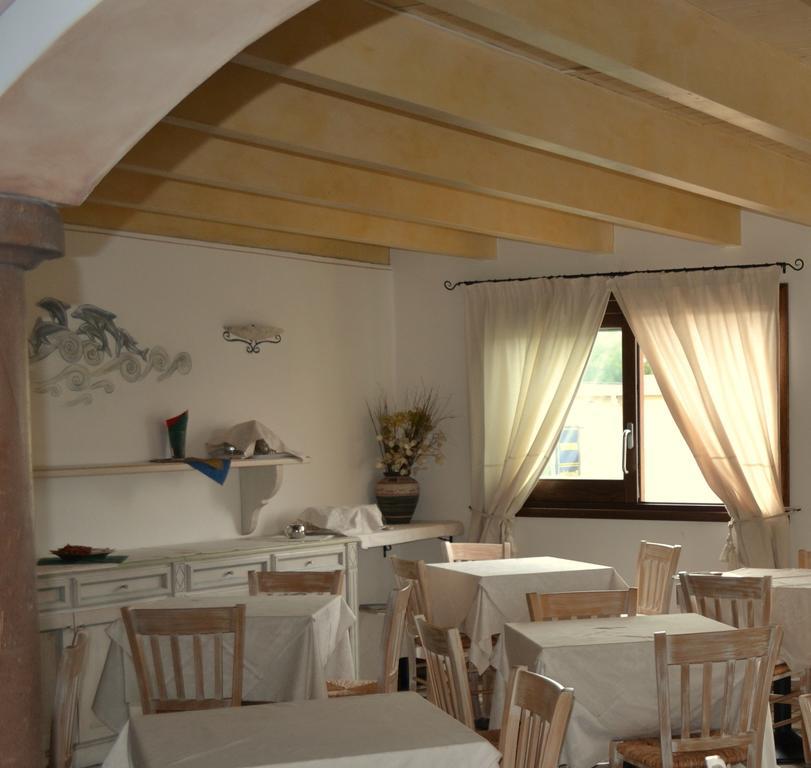 Hotel Delfino Arzachena Esterno foto